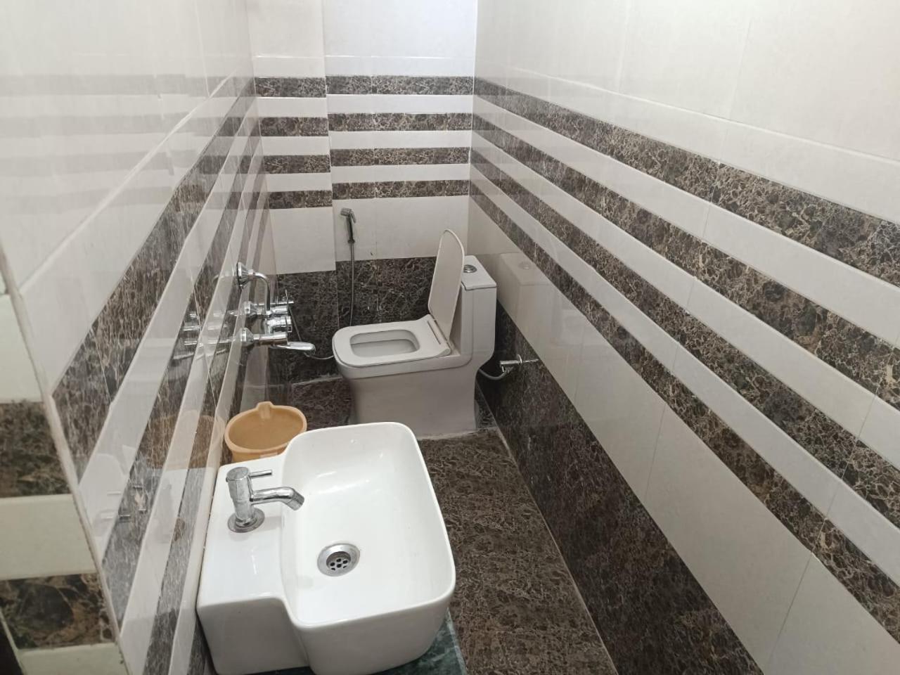 Jpm Guest House Варанасі Екстер'єр фото